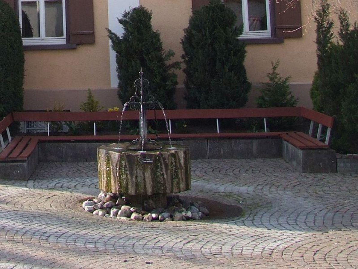 Dorfbrunnen