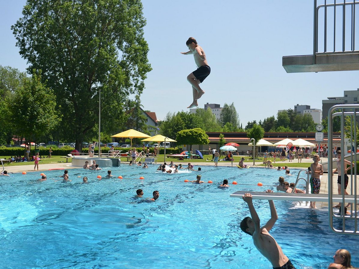 Städtisches Freibad Bad Buchau